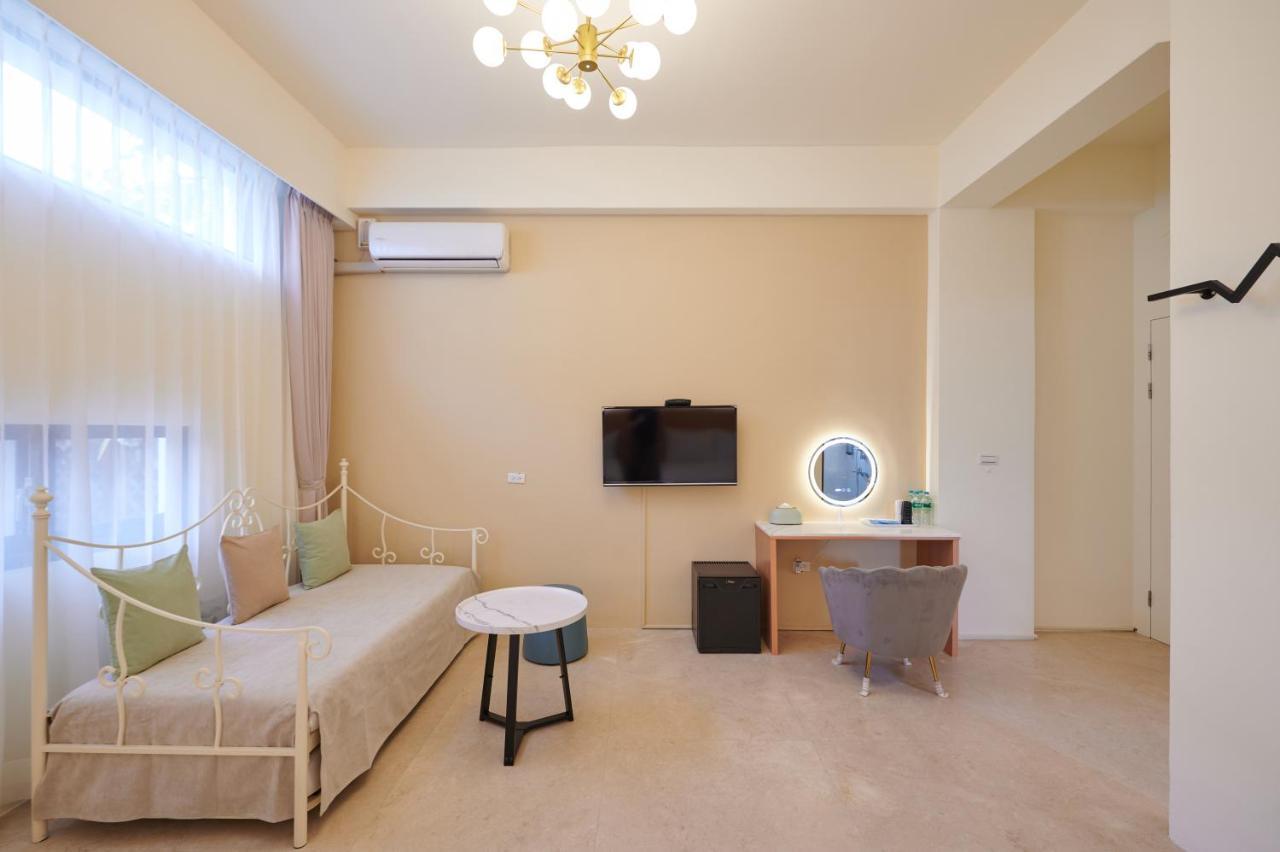 Avenue B&B Hualien City Exterior photo